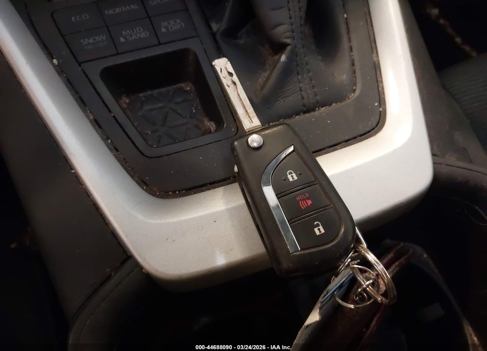 2022 TOYOTA RAV4 LE VIN: 2T3G1RFV3NC270718