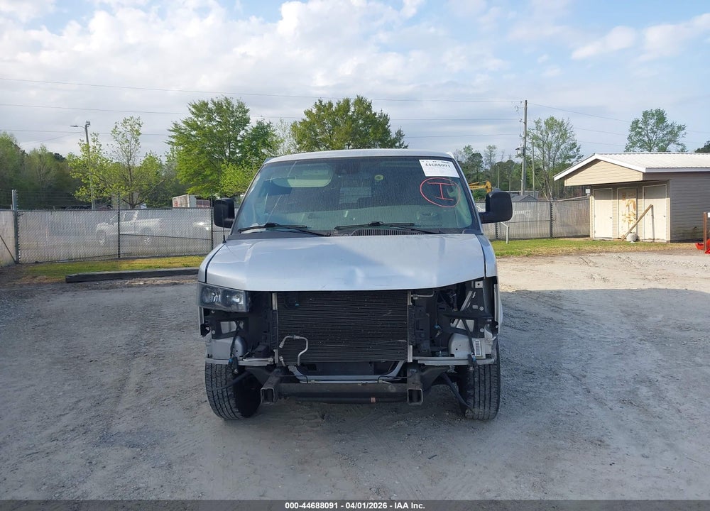 2021 CHEVROLET EXPRESS PASSENGER RWD 3500 EXTENDED WHEELBASE LT VIN: 1GAZGPF76M1240890