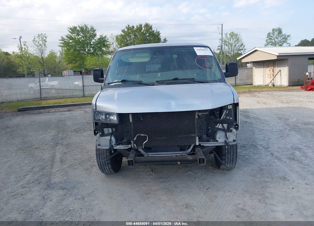 2021 CHEVROLET EXPRESS PASSENGER RWD 3500 EXTENDED WHEELBASE LT VIN: 1GAZGPF76M1240890