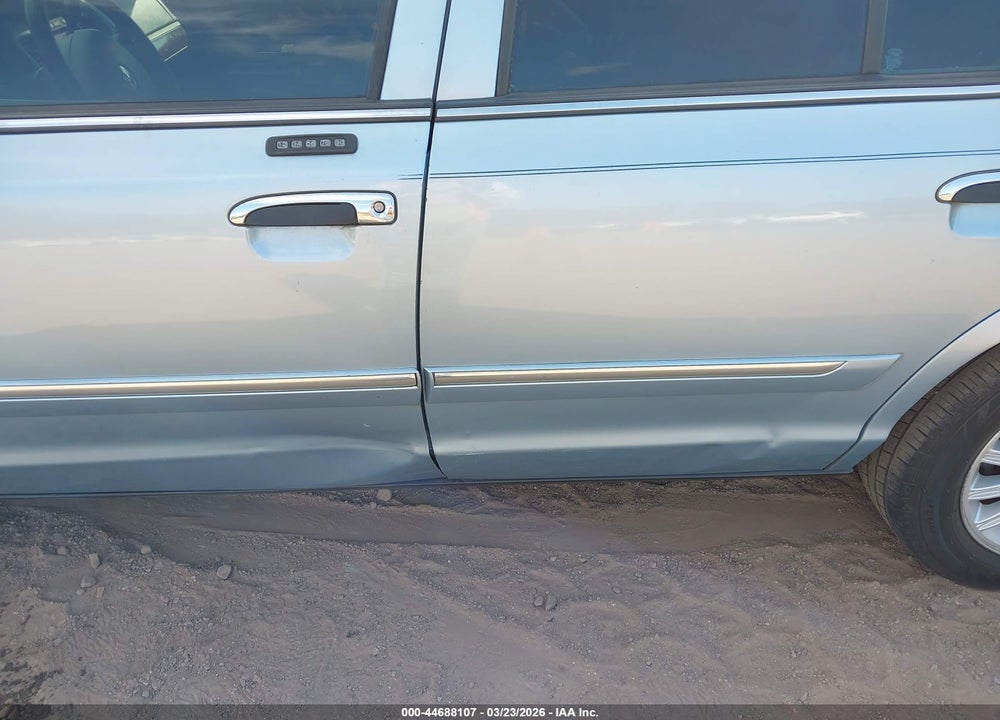 2008 MERCURY GRAND MARQUIS LS VIN: 2MEFM75VX8X656844
