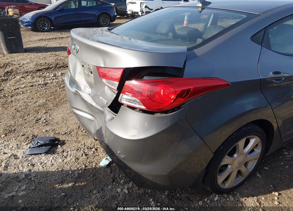2013 HYUNDAI ELANTRA LIMITED VIN: 5NPDH4AE3DH398258