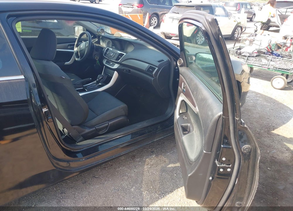 2015 HONDA ACCORD LX VIN: 1HGCT1B30FA007441