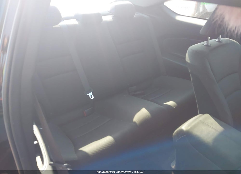 2015 HONDA ACCORD LX VIN: 1HGCT1B30FA007441