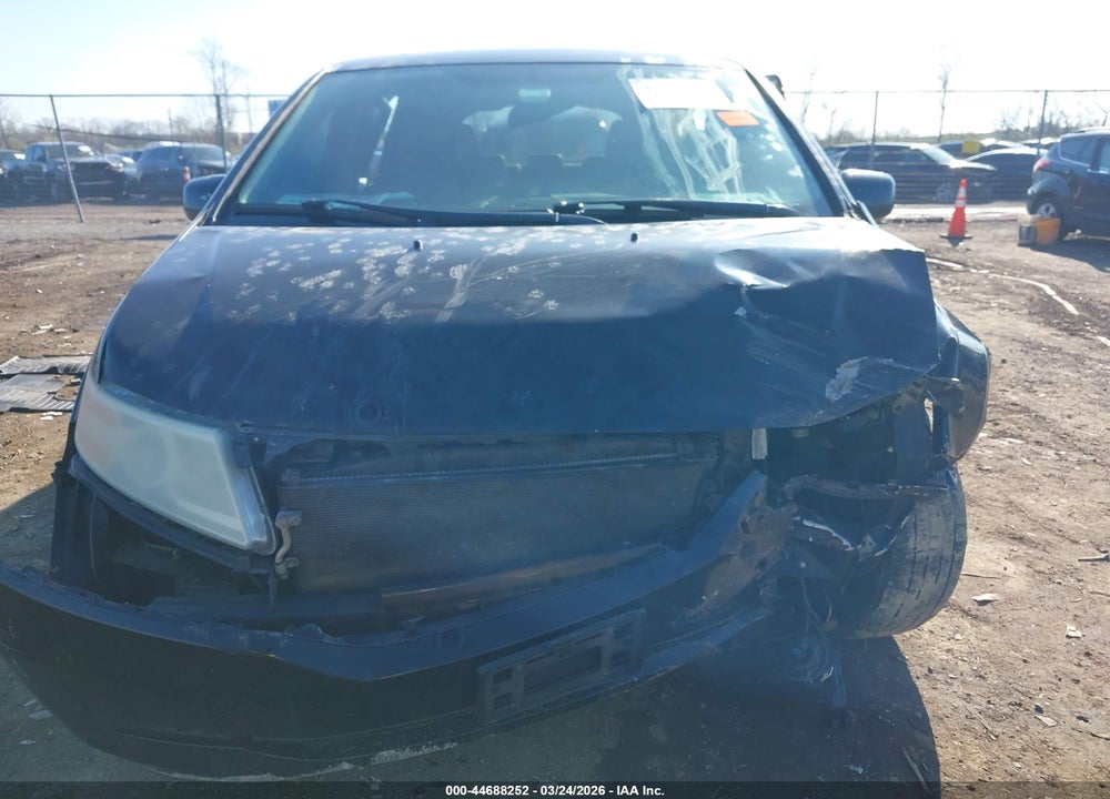 2011 HONDA ODYSSEY EX-L VIN: 5FNRL5H6XBB051661
