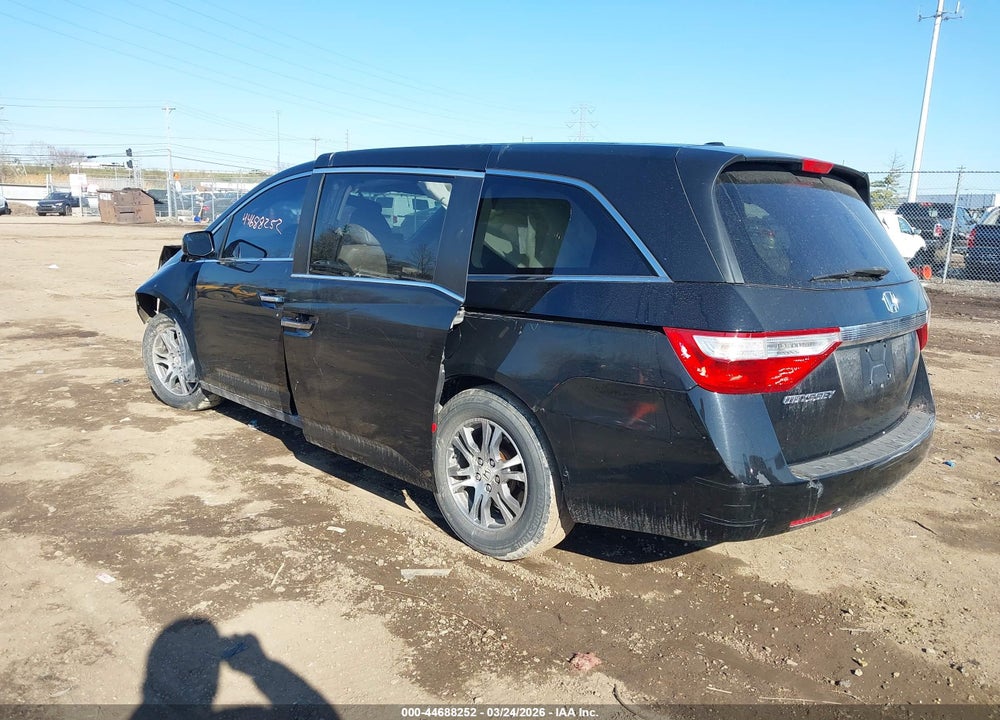 2011 HONDA ODYSSEY EX-L VIN: 5FNRL5H6XBB051661