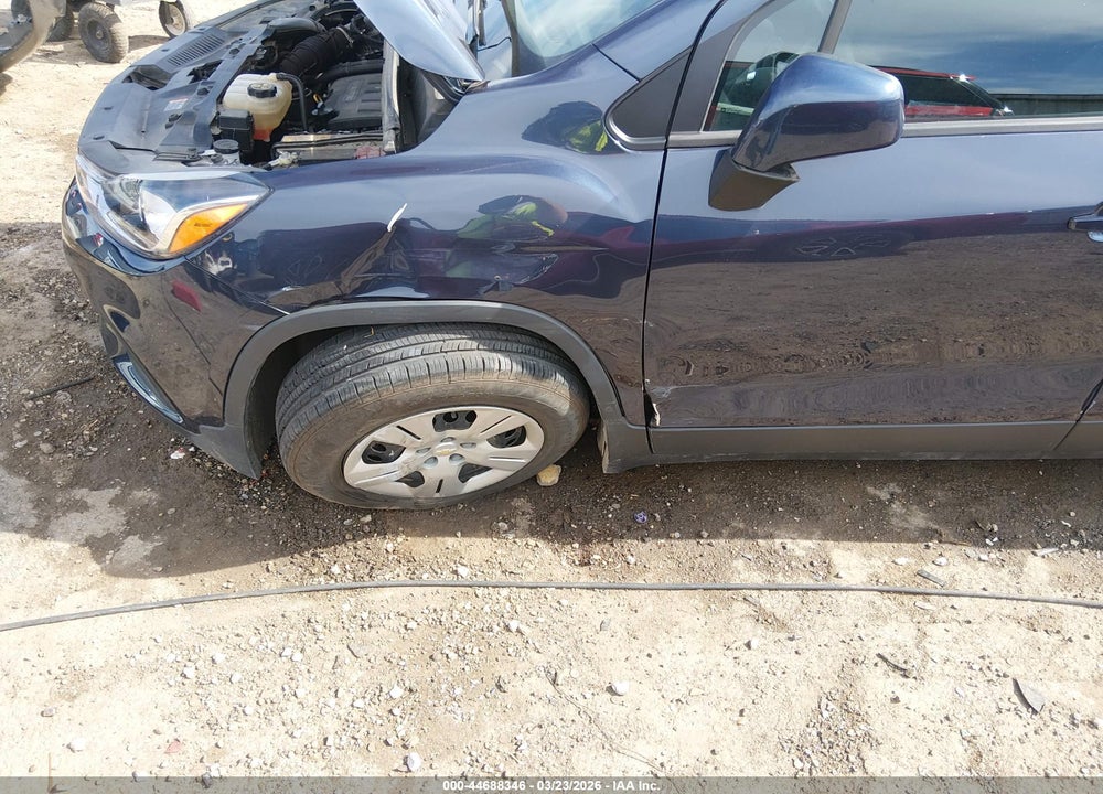 2019 CHEVROLET TRAX LS VIN: 3GNCJKSB7KL110139