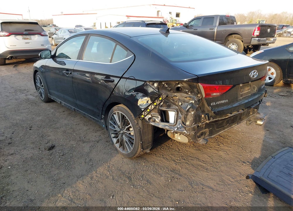 2018 HYUNDAI ELANTRA SPORT VIN: KMHD04LB2JU539084