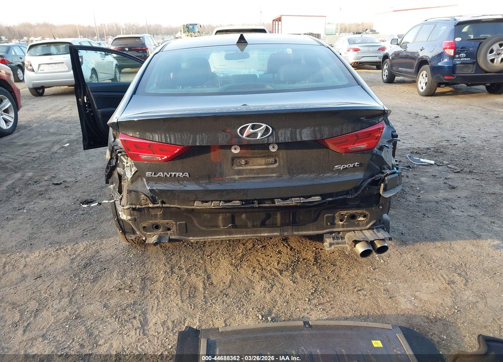 2018 HYUNDAI ELANTRA SPORT VIN: KMHD04LB2JU539084