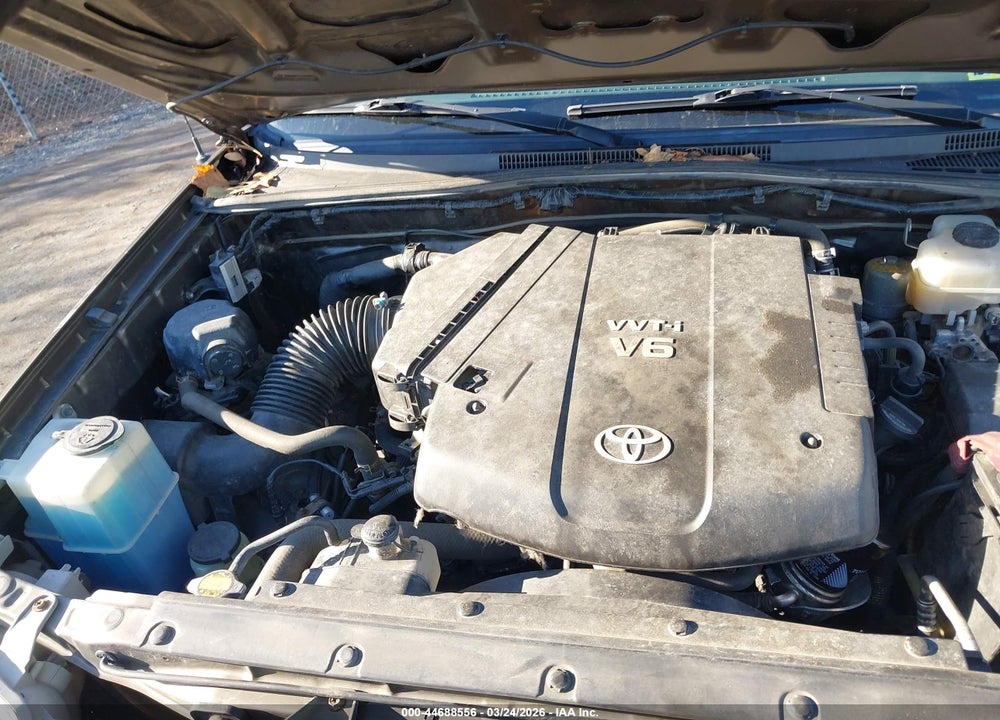 2015 TOYOTA TACOMA BASE V6 VIN: 3TMLU4ENXFM165587