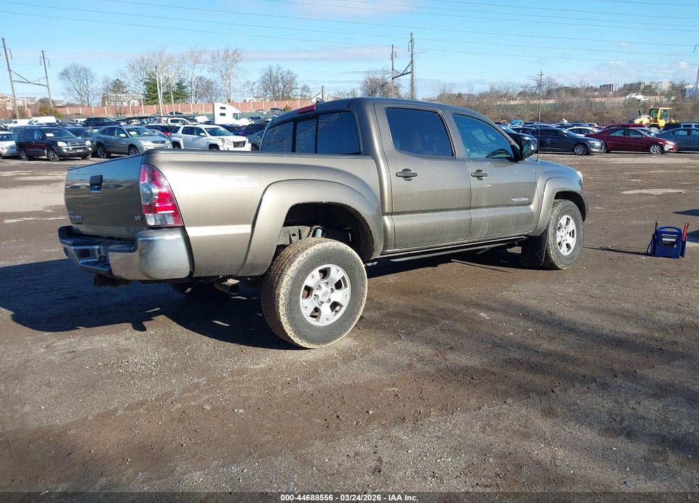 2015 TOYOTA TACOMA BASE V6 VIN: 3TMLU4ENXFM165587