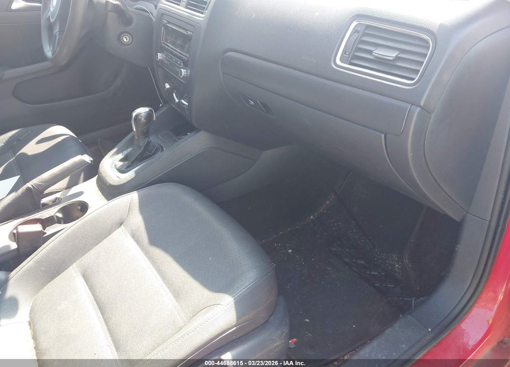 2012 VOLKSWAGEN JETTA 2.5L SE VIN: 3VWDP7AJ3CM372637