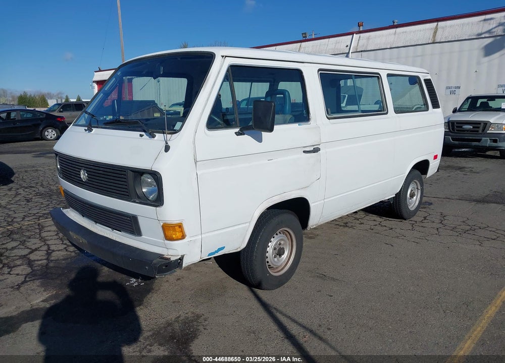 1984 VOLKSWAGEN VANAGON BUS VIN: WV2YB0252EH053766