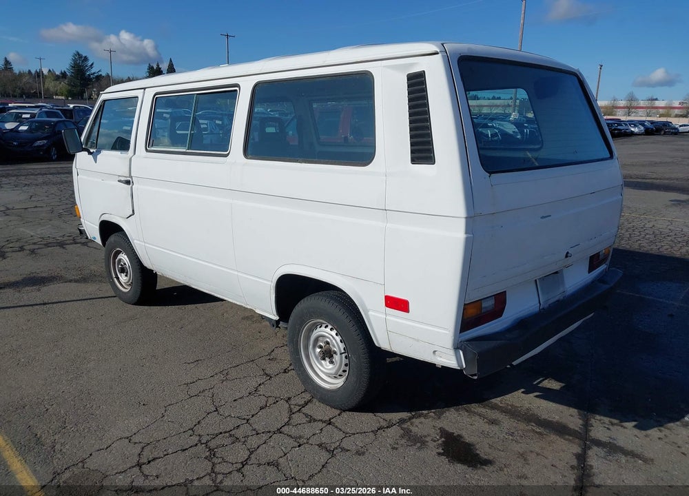 1984 VOLKSWAGEN VANAGON BUS VIN: WV2YB0252EH053766
