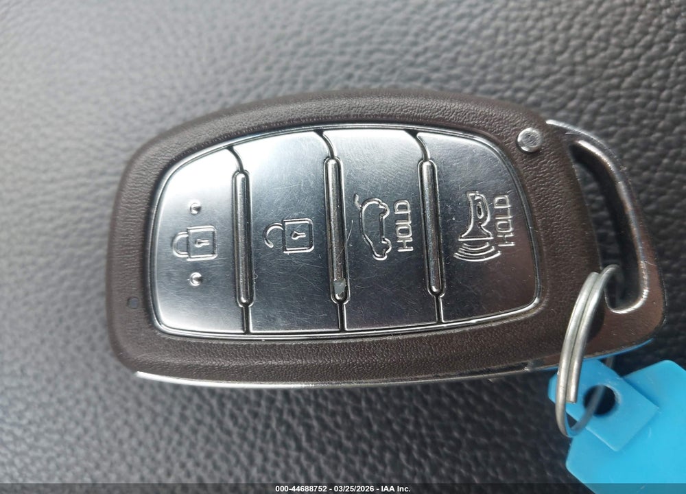 2016 HYUNDAI TUCSON LIMITED VIN: KM8J3CA23GU201225