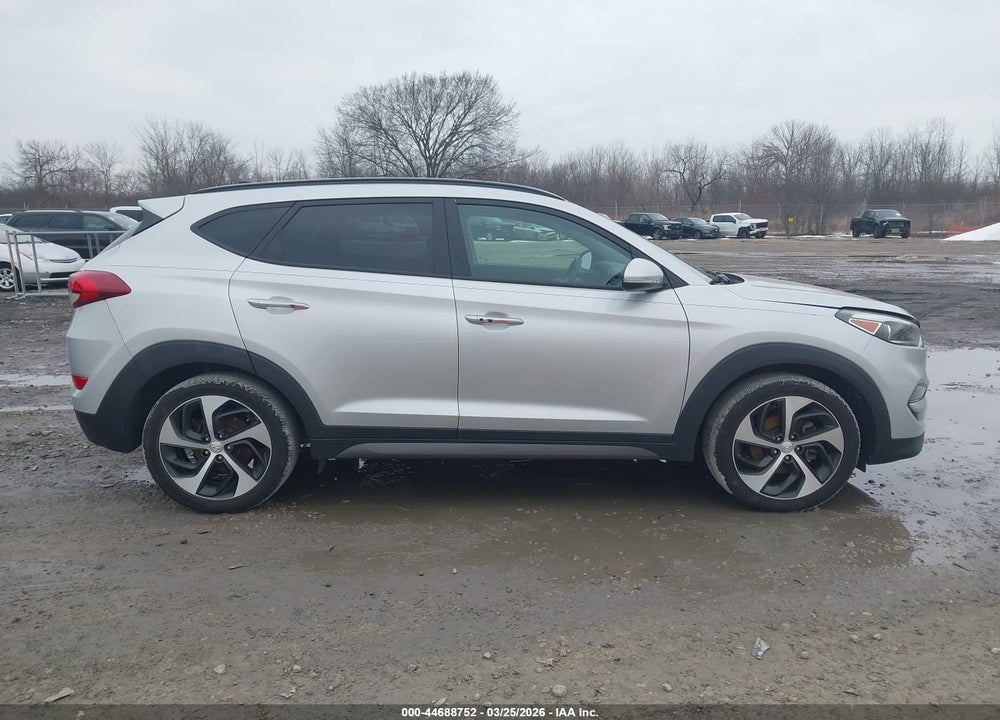 2016 HYUNDAI TUCSON LIMITED VIN: KM8J3CA23GU201225