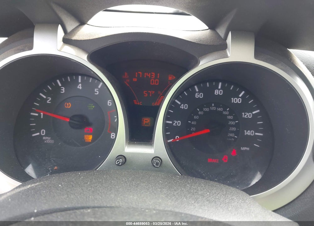2011 NISSAN JUKE SV VIN: JN8AF5MV7BT018491