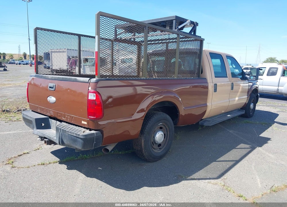 2011 FORD F-350 XL VIN: 1FT8W3A65BEC07401