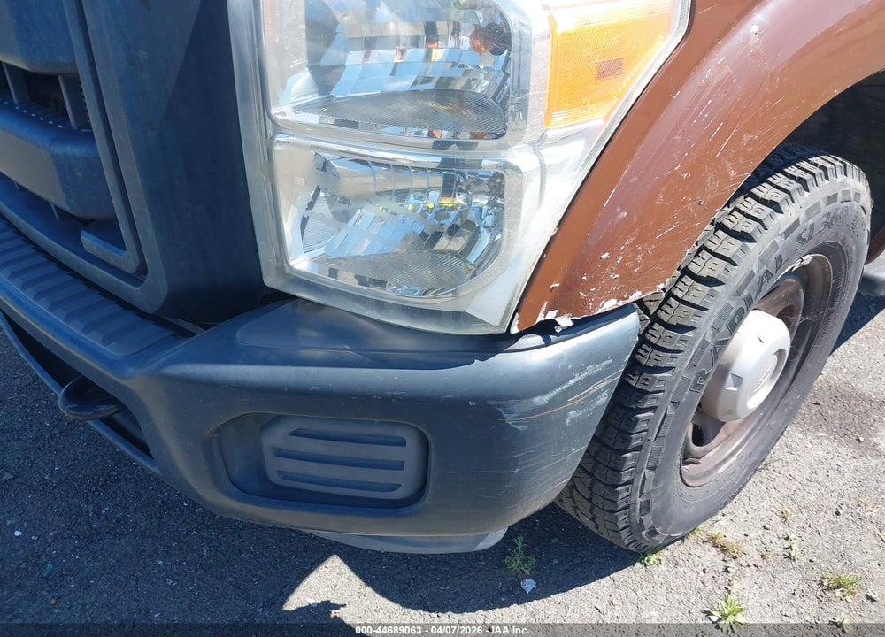 2011 FORD F-350 XL VIN: 1FT8W3A65BEC07401