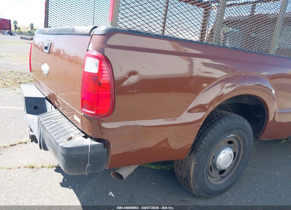 2011 FORD F-350 XL VIN: 1FT8W3A65BEC07401