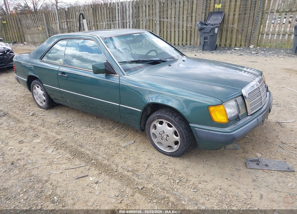 1992 MERCEDES-BENZ 300 CE VIN: WDBEA51E0NB596148