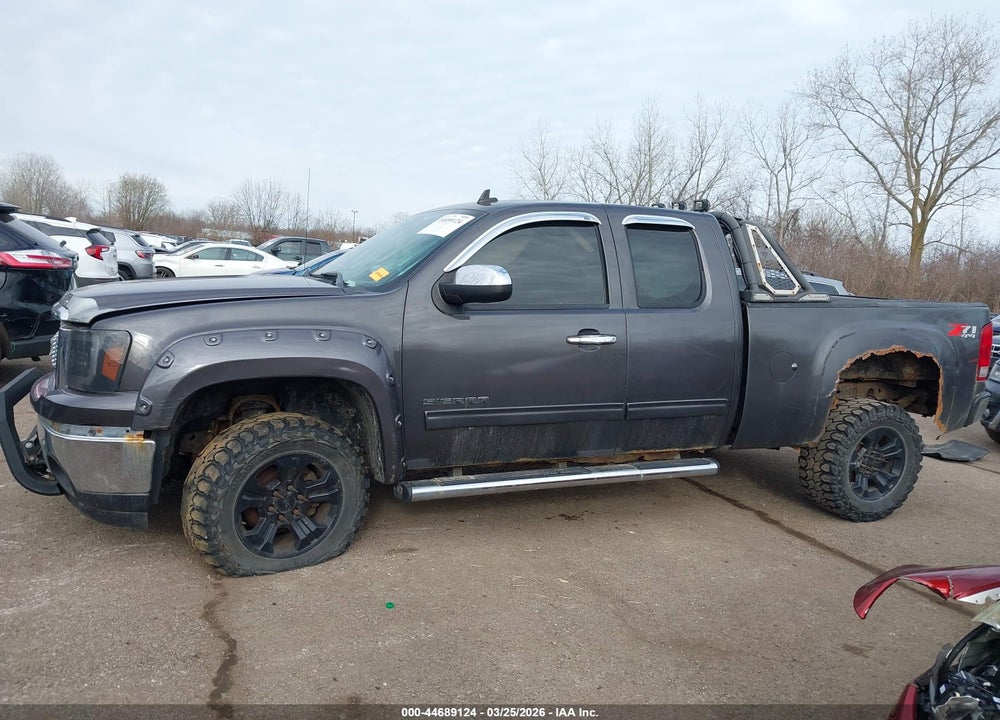 2011 GMC SIERRA 1500 SLE VIN: 1GTR2VE35BZ226938