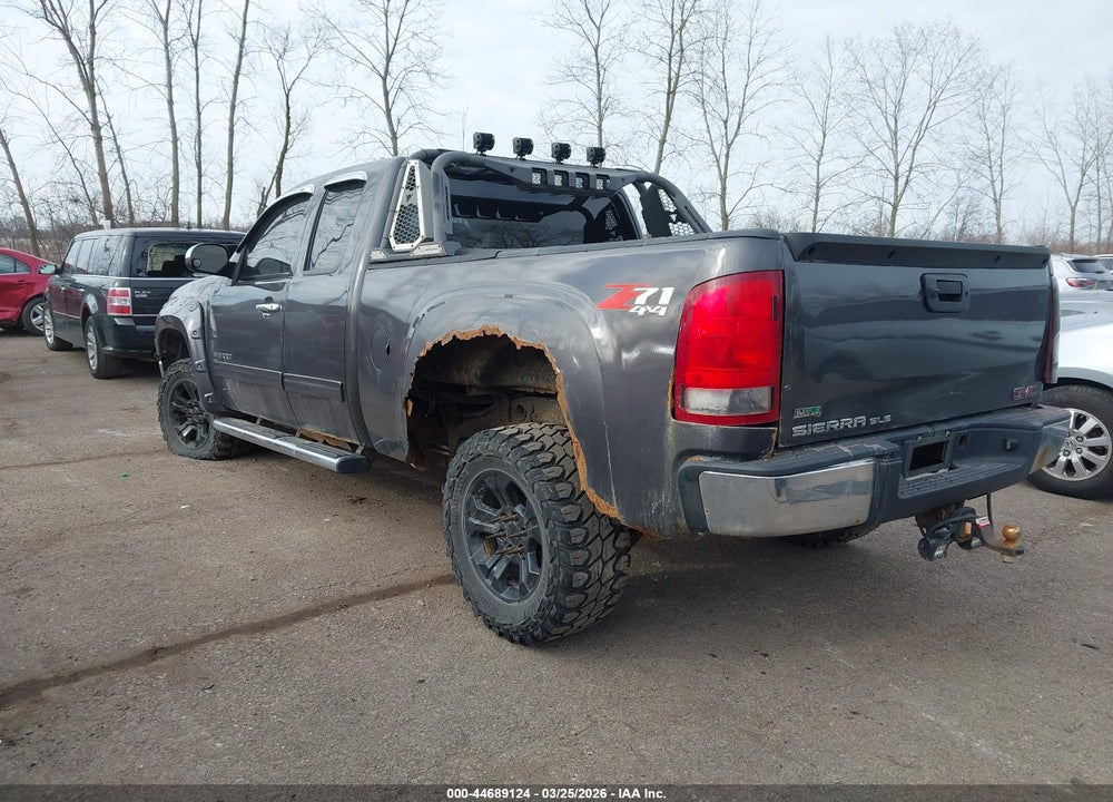 2011 GMC SIERRA 1500 SLE VIN: 1GTR2VE35BZ226938