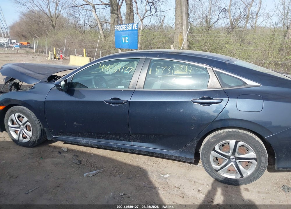 2018 HONDA CIVIC LX VIN: 2HGFC2F50JH573124