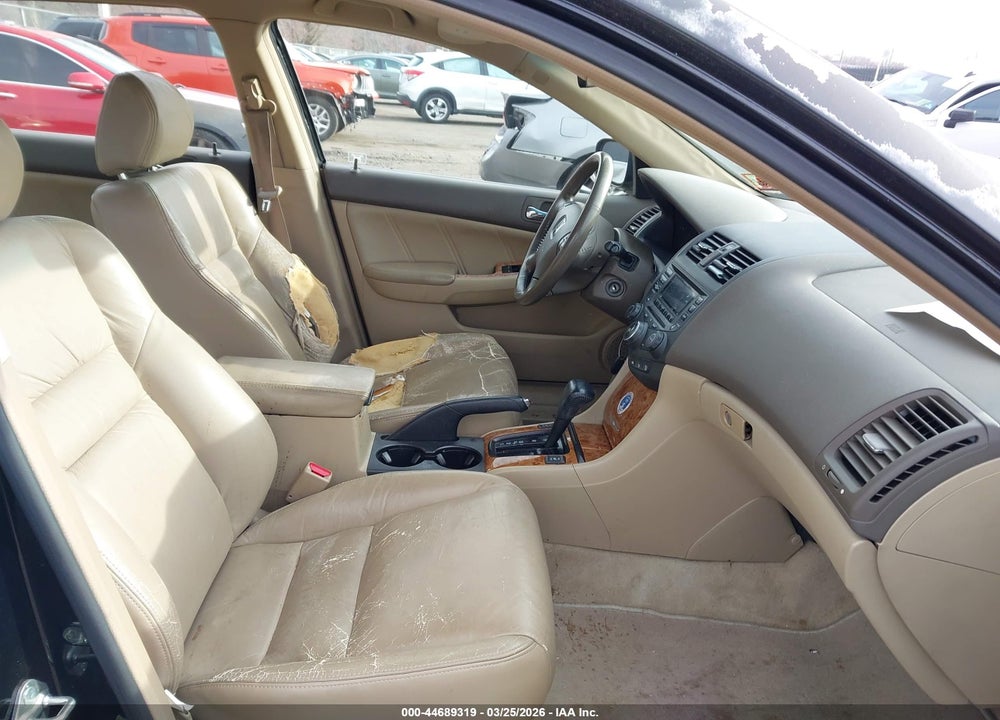 2004 HONDA ACCORD 2.4 EX VIN: 1HGCM568X4A027297