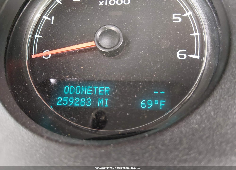 2011 CHEVROLET TAHOE LTZ VIN: 1GNSKCE04BR130897