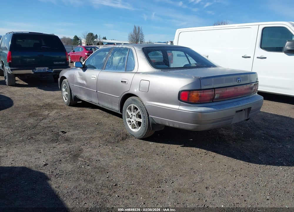 1993 TOYOTA CAMRY LE VIN: JT2SK12E4P0157213