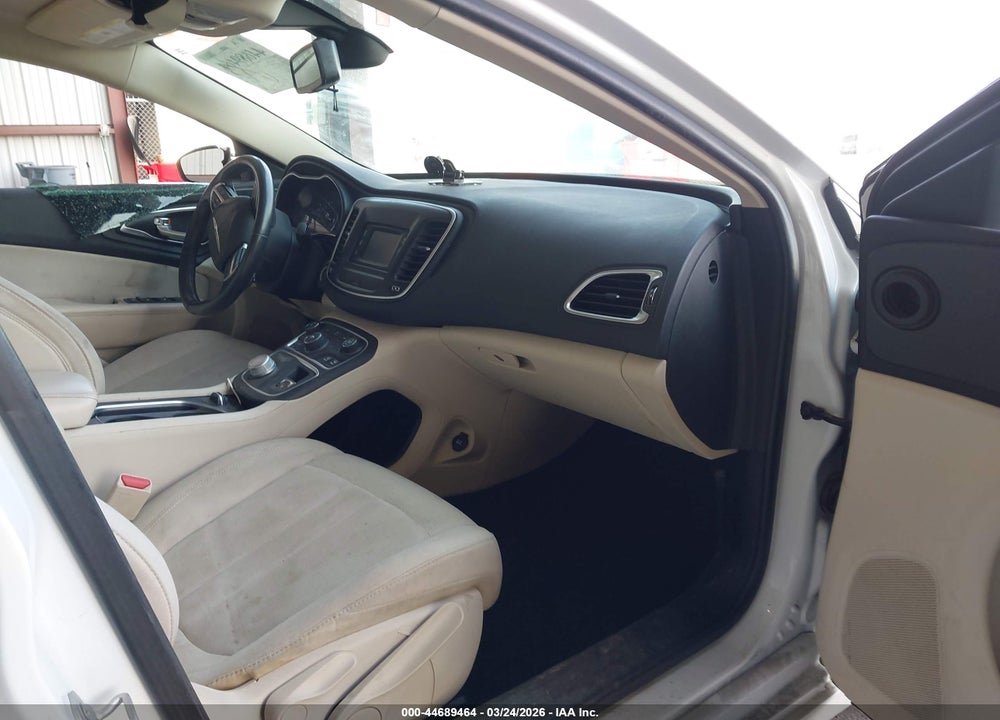 2015 CHRYSLER 200 LIMITED VIN: 1C3CCCAB4FN641299