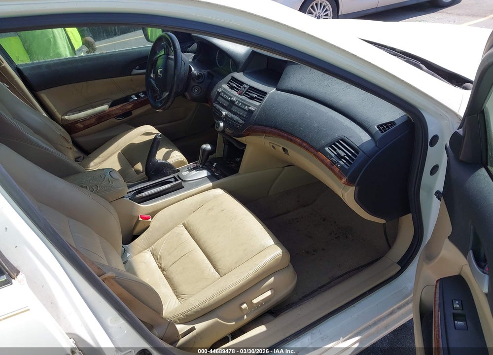 2011 HONDA ACCORD 3.5 EX-L VIN: 5KBCP3F88BB003788