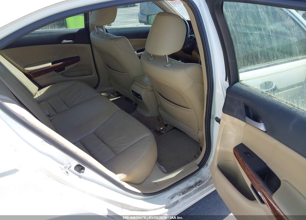 2011 HONDA ACCORD 3.5 EX-L VIN: 5KBCP3F88BB003788