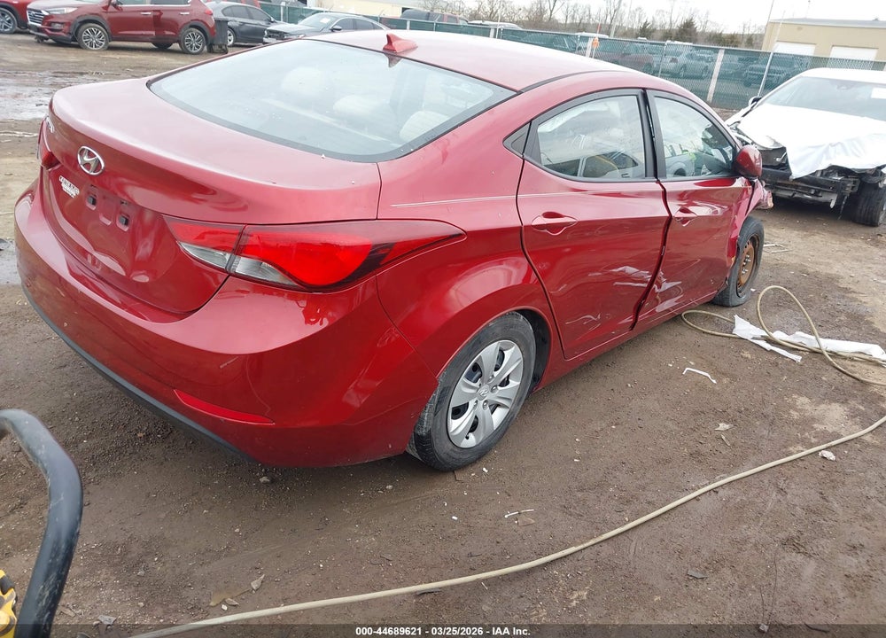 2016 HYUNDAI ELANTRA SE VIN: 5NPDH4AE8GH713785
