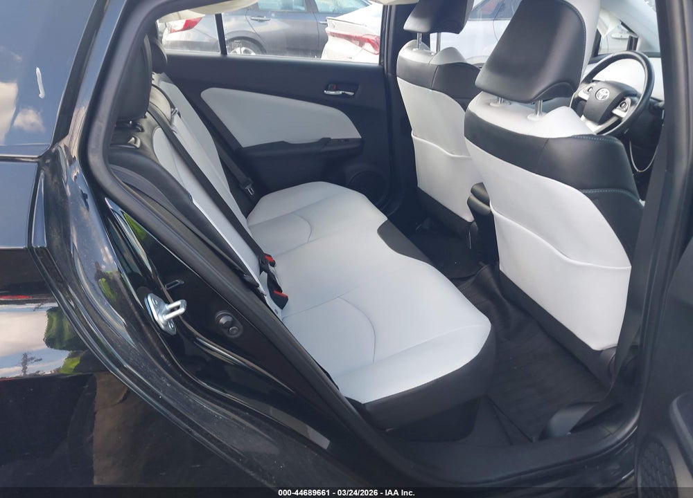 2017 TOYOTA PRIUS FOUR VIN: JTDKARFU3H3048283