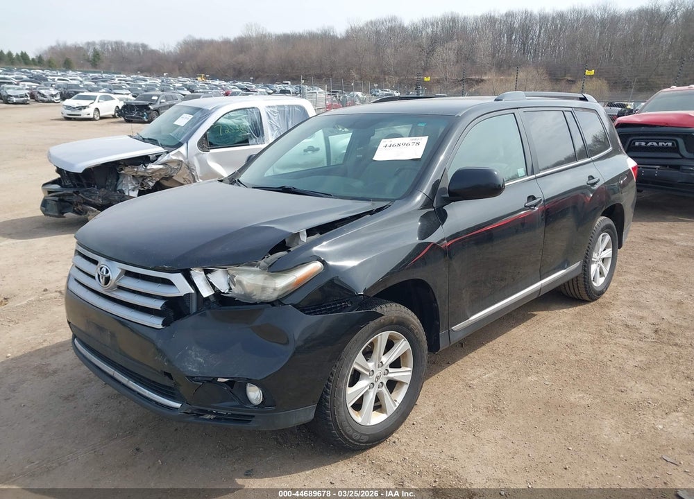 2012 TOYOTA HIGHLANDER BASE V6 VIN: 5TDBK3EH2CS122279