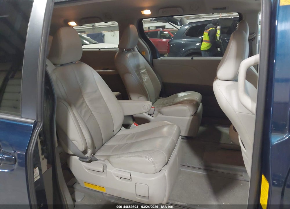 2012 TOYOTA SIENNA XLE 7 PASSENGER VIN: 5TDDK3DCXCS036328