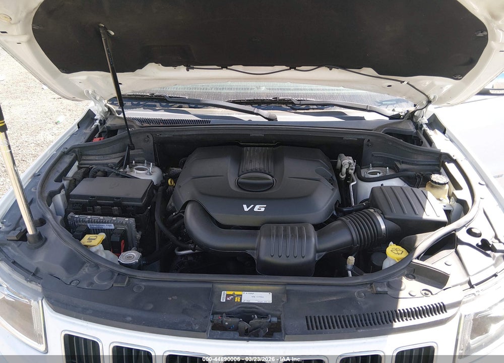 2015 JEEP GRAND CHEROKEE LIMITED VIN: 1C4RJEBG8FC629511