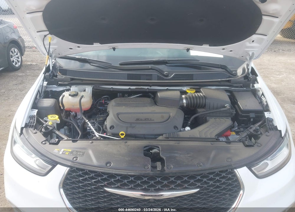 2025 CHRYSLER PACIFICA SELECT VIN: 2C4RC1BG8SR561456