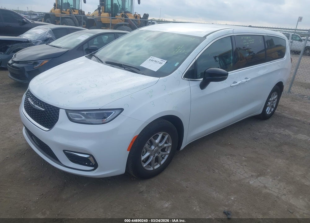 2025 CHRYSLER PACIFICA SELECT VIN: 2C4RC1BG8SR561456