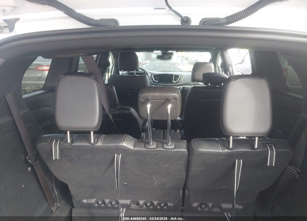 2025 CHRYSLER PACIFICA SELECT VIN: 2C4RC1BG8SR561456