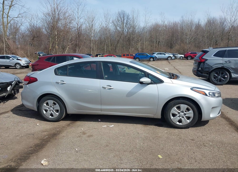 2018 KIA FORTE LX VIN: 3KPFK4A78JE269797