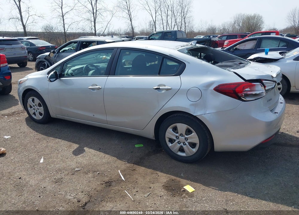 2018 KIA FORTE LX VIN: 3KPFK4A78JE269797