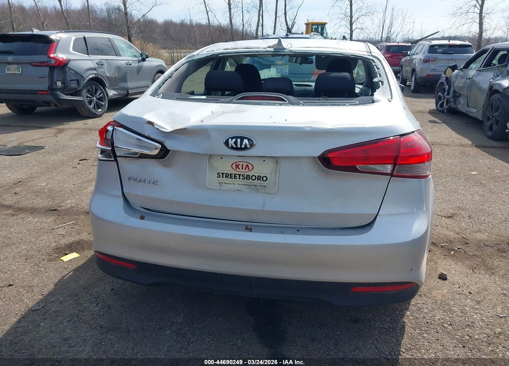 2018 KIA FORTE LX VIN: 3KPFK4A78JE269797