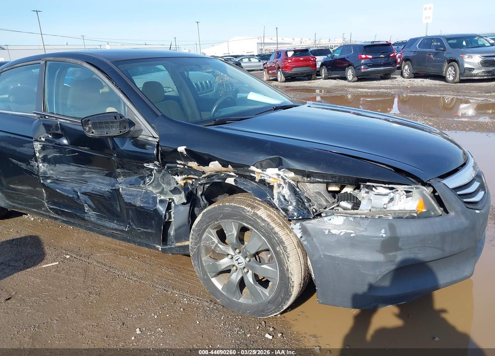 2011 HONDA ACCORD 2.4 LX VIN: 1HGCP2F32BA093138