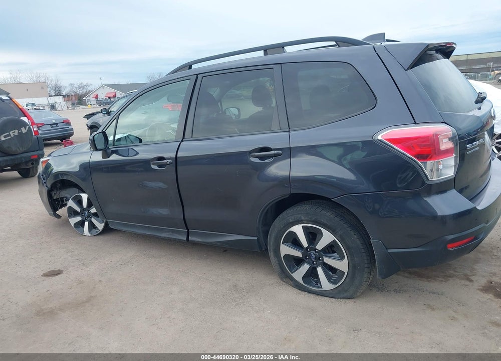 2018 SUBARU FORESTER 2.5I PREMIUM VIN: JF2SJAGCXJH601139