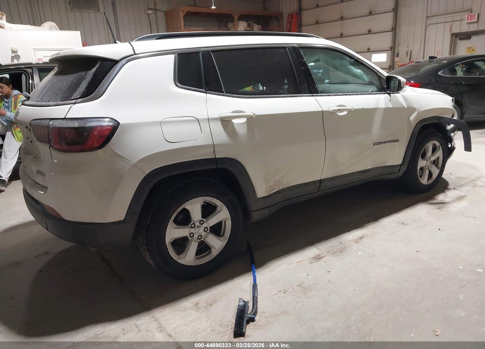2018 JEEP COMPASS LATITUDE FWD VIN: 3C4NJCBB0JT356195