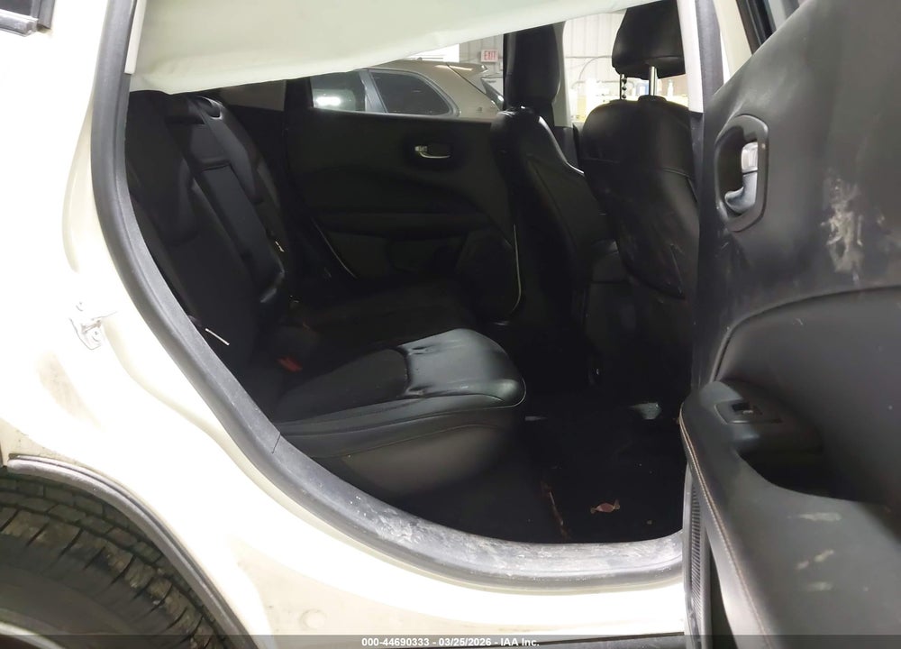 2018 JEEP COMPASS LATITUDE FWD VIN: 3C4NJCBB0JT356195