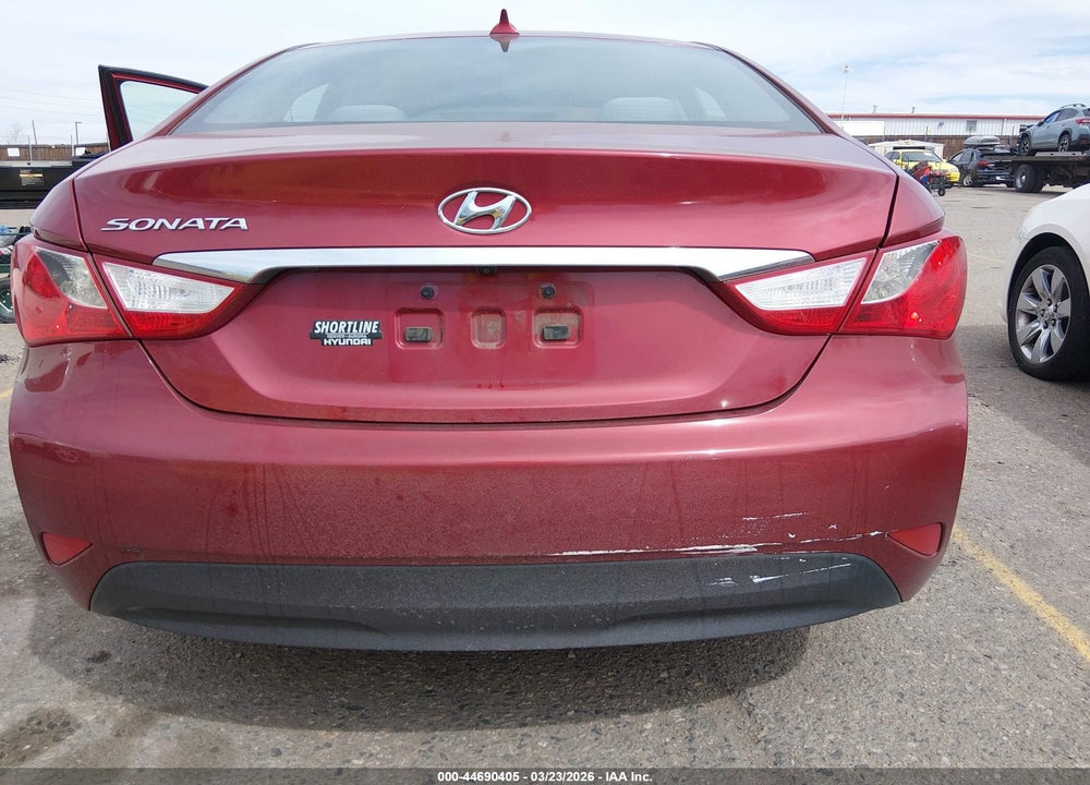 2014 HYUNDAI SONATA GLS VIN: 5NPEB4AC6EH947358