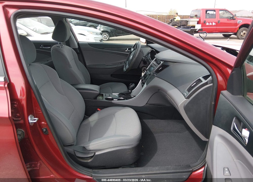 2014 HYUNDAI SONATA GLS VIN: 5NPEB4AC6EH947358